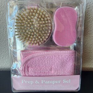 Self Love Rituals Prep & Pamper Set silicon facial scrubber, dry brush, headband
